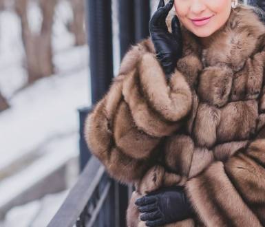 PETA Calls On Kate Moss To Stop Wearing 'Cruel' And 'Outdated' Fur